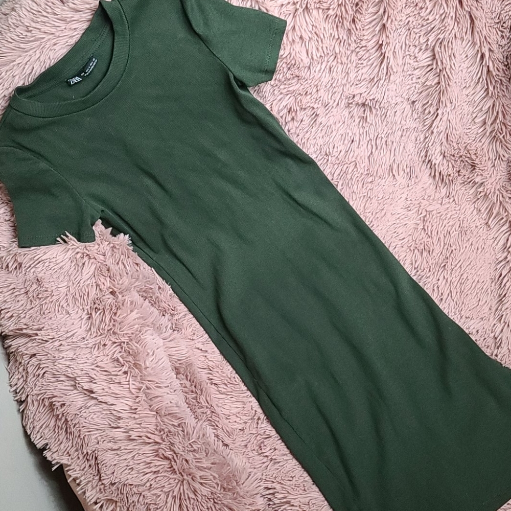 Zara green ribbed dress